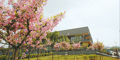 <b>廣安航天旅游職業學校</b>